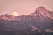 Full moon rising over Yosemite National Park 