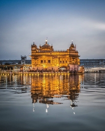 Golden temple in Amritsar India x