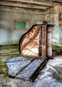 Grand Piano Pripyat Chernobyl 