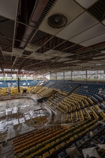 Hara Arena a beautiful abandoned stadium in Dayton Ohio The arena held many events from Nirvana To Prince