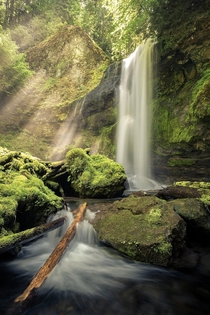Heres a pretty waterfall from somewhere deep with in the Gifford Pinchot National Forest in Washington state Have a nice weekend OC  IG john_perhach_photo