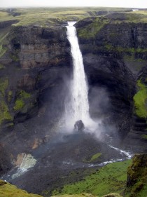 Hifoss waterfall in Iceland dropping m - wondering how long it takes until that rock is washed away 