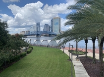 I think Jacksonville Florida has a pretty cool skyline