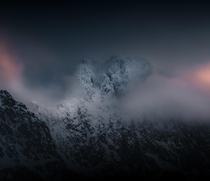 Ice cold peaks laced with sunset drama Svolvr Northern Norway  OC IG arvindj