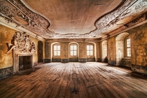 Incredibly ornate abandoned room 
