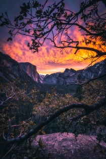 Infernosunrise at Yosemite NP 