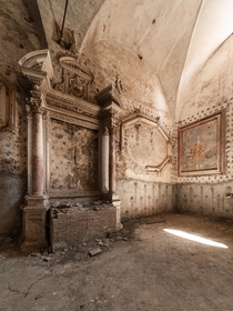 Inside a th-century Italian church abandoned for over  years 