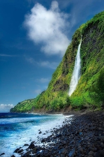 Kaluahine Falls Big Island Hawaii 