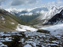 Kyrgyzstan - a little bit of snow on the path to Altyn-Arashan 