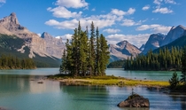 Lake Maligne Canada  by dezzouk
