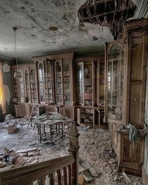 Leftover library inside an abandoned Victorian mansion