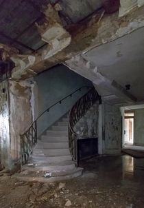 Love the stairs in this long abandoned hotel - 