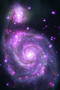 M Chandra Captures Galaxy Sparkling in X-rays 
