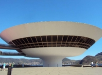 MAC Niteri Oscar Niemeyer x