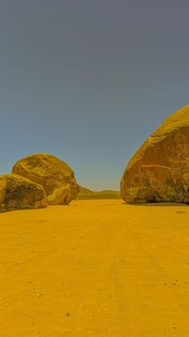 Mars on earth Giant Rock Landers California  ozamanyildirin