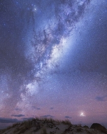 Milky Way and Mars rising over Great Barrier Island 