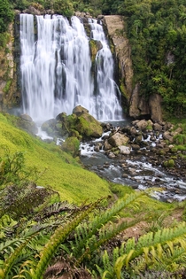 Missing the adventures Marokopa Falls in New Zealand madisonannestudio 