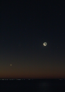 Moon and Venus from my windows From Piriapolis Uruguay  Southern Hemisphere