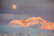 Moonrise and alpenglow over the Coast Mountain Range BC Canada OC - x