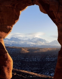 Natural framing through the Delicate Arch UT 