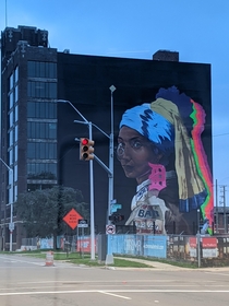 New mural in Detroit inspired by Vermeers The Girl With the Pearl Earring