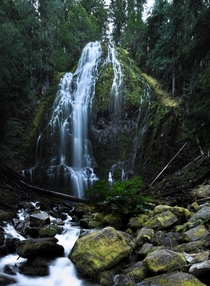 One of the more popular waterfalls in the Sisters area in Oregon Lower Proxy Falls 