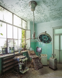 Operation room in an abandoned italian asylum 