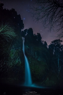 Pleiades over Horsetail Falls OR  seconds 
