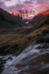 Red at Night in the Peruvian Andes of South America  x IG mattfischer_photo