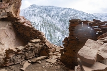 Remains of a cliff dwelling on a remote Arizona mountain 