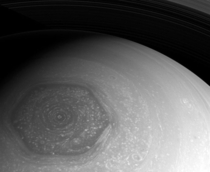 Saturns north pole hexagon 