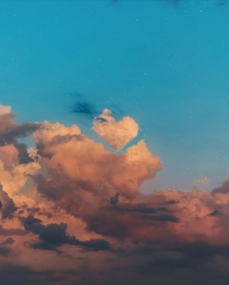 Saw a heart shaped cloud over Mirpur Kashmir