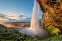 Seljalandsfoss waterfall in Iceland by Elia Locardi 