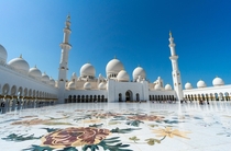 Sheikh Zayed Mosque in Dubai - 