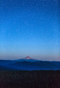 Shooting star above Mt Hood Oregon 