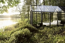 Simple Scandinavian garden shed 
