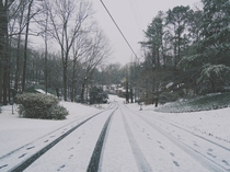snow in an Atlanta suburb 