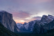 Solitary Sunrise at Tunnel View 