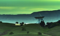 Stanford radiotelescope dish 