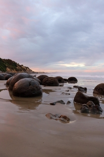 Sunset at Moeraki boulders beach South Island NZ x OC