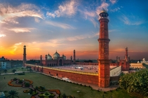 The Badshahi Mosque Lahore  x-post rExplorePakistan