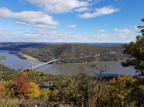 The Bear Mountain Bridge and its eastern approaches 