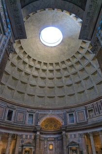 The Dome of Pantheon Rome Italy xp
