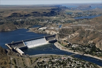 The Grand Coulee dam in Washington state This is the largest dam in the United States and it produces around  megawatts enough to power  of California alone Check me if Im wrong