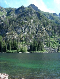 The Jade Waters of Eightmile Lake High in the Cascade MountainsX