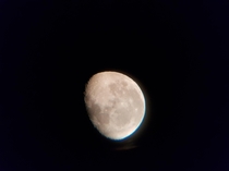 The moon tonight picture doesnt do the color justice