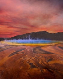The most beautiful hot spring in the world Grand Prismatic Yellowstone National Park Wyoming USA 
