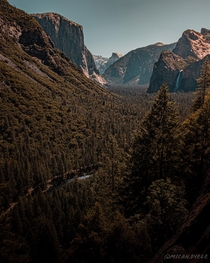 The only view of tunnel view that allows you to see the Merced River in Yosemite National Park OC 