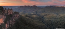 Three Sisters Blue Mountains National Park NSW Australia 