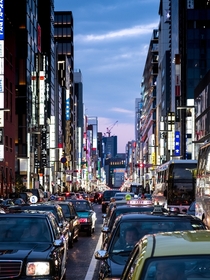 Tokyo at nightfall Photo credit to Ignacio Palomo Duarte